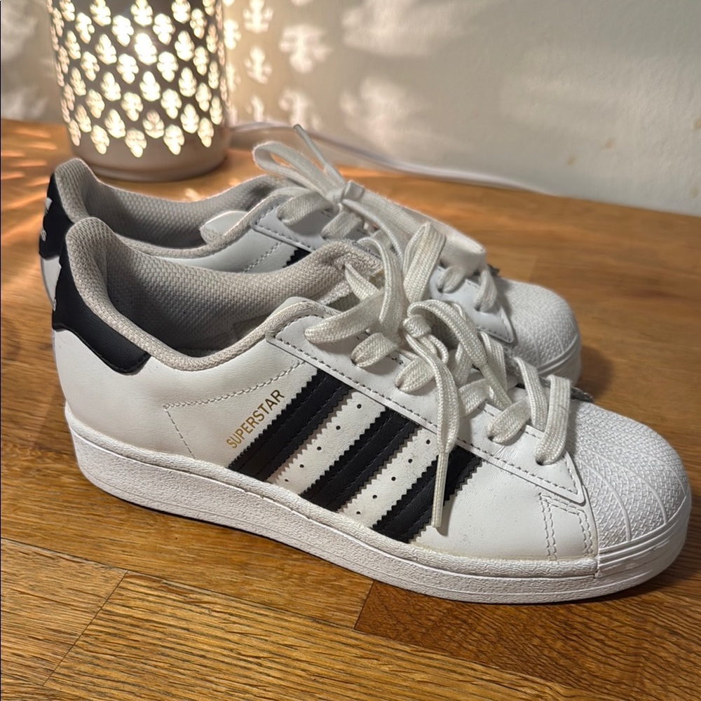 Adidas Superstar size 3.5Y kids White Sneakers with Black Stripes